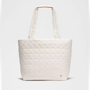 Lululemon Quilted Grid Tote Bag 12L - Light Ivory -